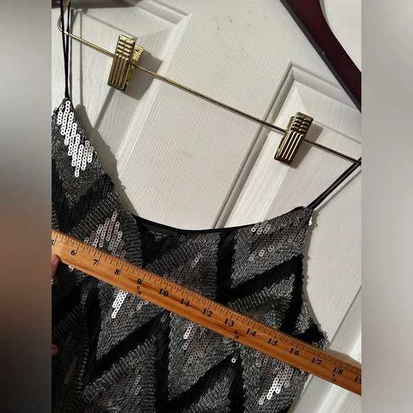 ASTR Black Silver Sequin Special Occasion Zig Zag Chevron Layer Cami M PRISTINE - Picture 8 of 11